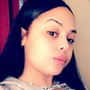 Meet your Posher, Aja